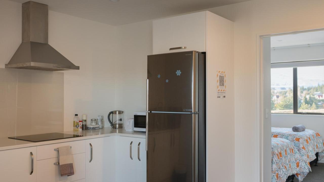 Entire Unit - 18 Rodman - Newly Furnished Apartment Лейк Текапо Екстериор снимка