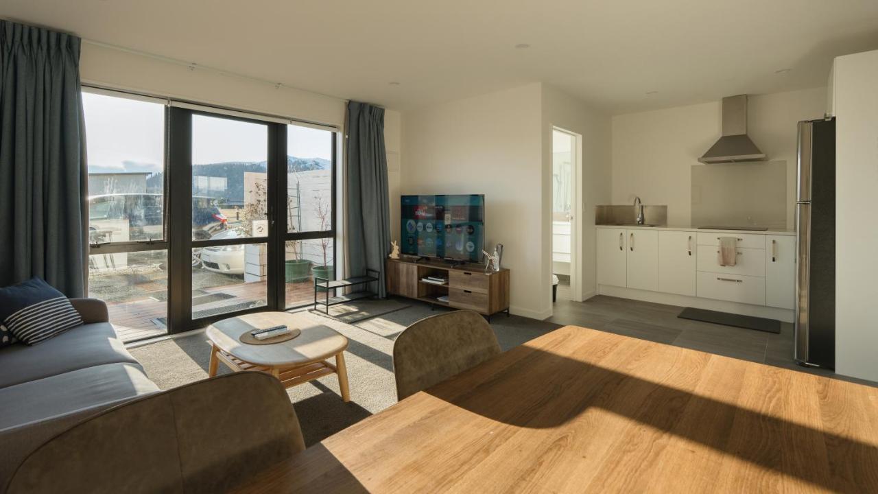 Entire Unit - 18 Rodman - Newly Furnished Apartment Лейк Текапо Екстериор снимка